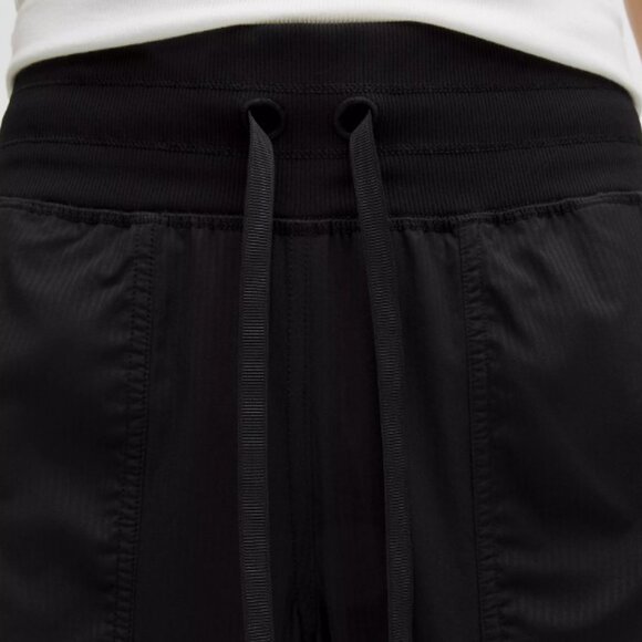 Women's Size 4 Lululemon Dance Studio Mid-Rise Jogger, Black, Full Length - Picture 4 of 11